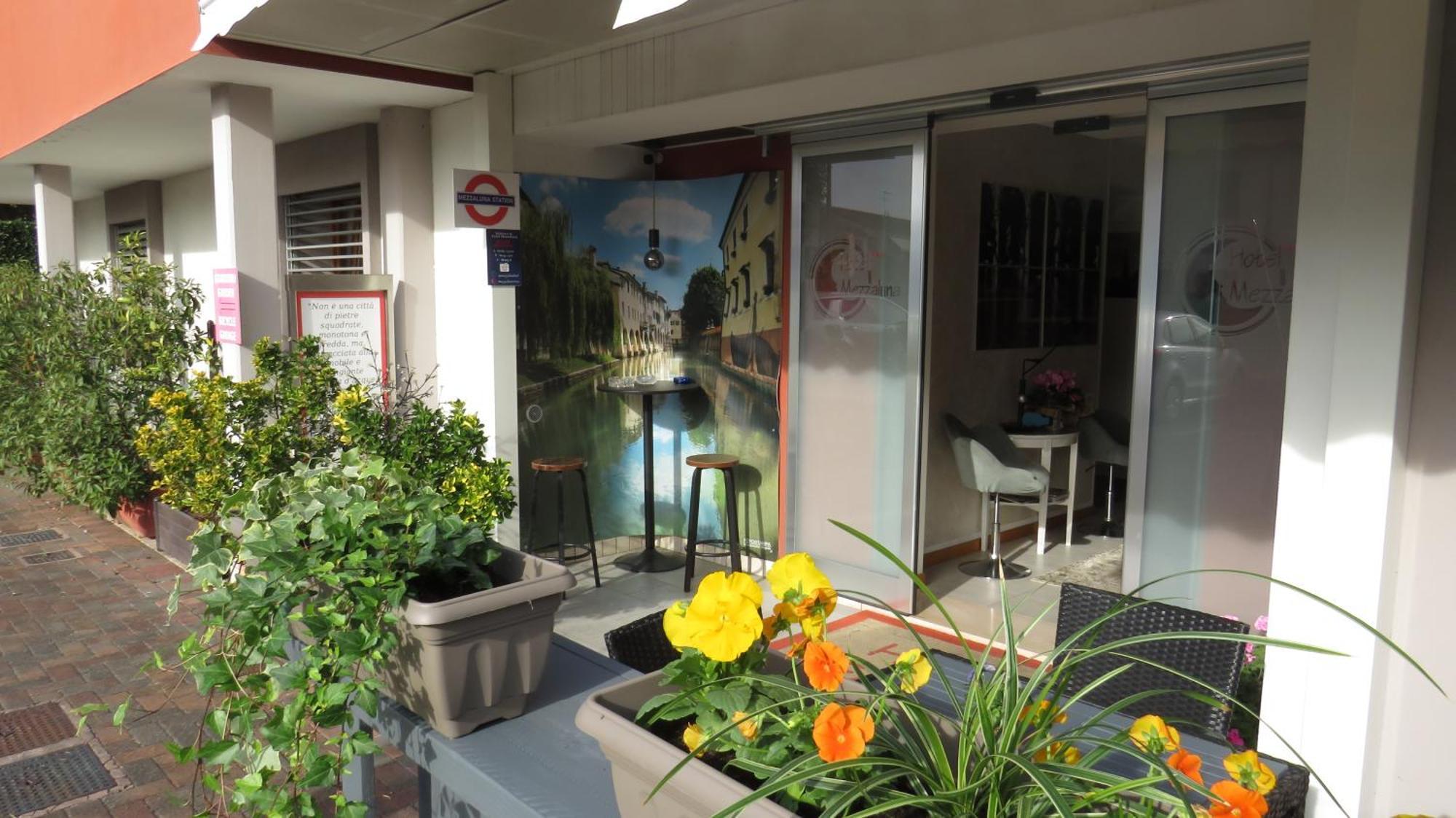 Hotel Mezzaluna Treviso Exterior foto